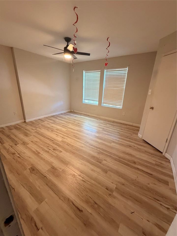 1244 Regal Dr - Photo 7 of 8