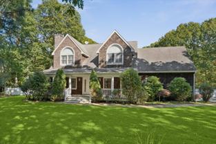 4 Bennett Dr - Photo 1 of 1