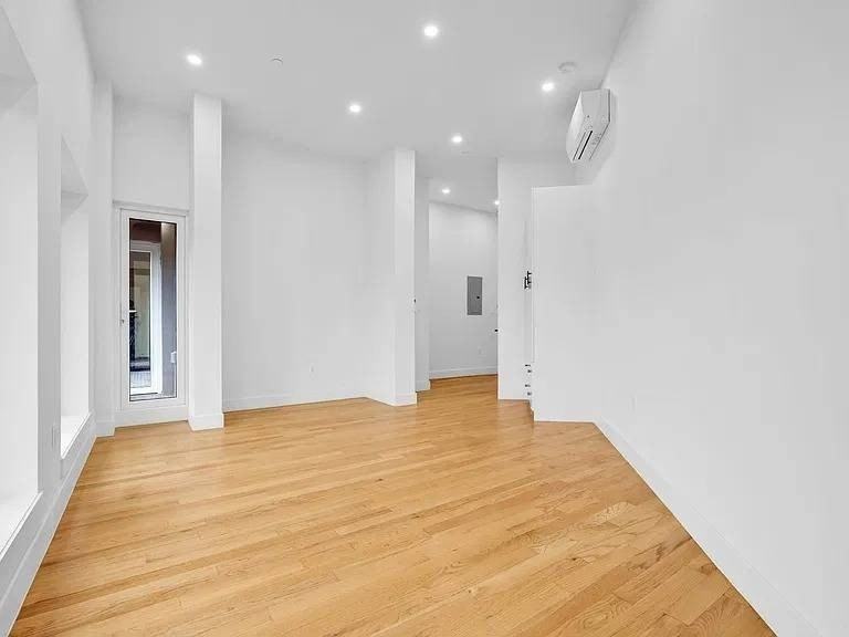 1497 Myrtle Ave #2A - Photo 5 of 8
