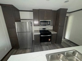 featured image of 5 Leonard Ave #5L