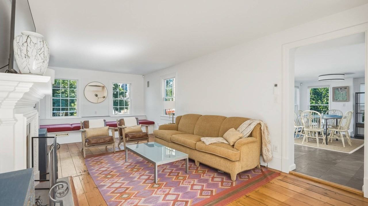 33 Atlantic Ave - Photo 4 of 17