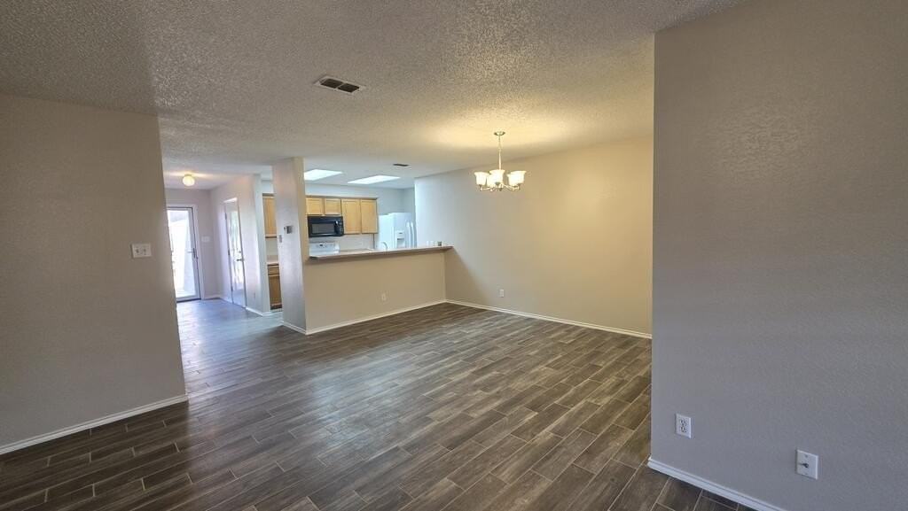 4028 New Orleans Dr - Photo 3 of 17