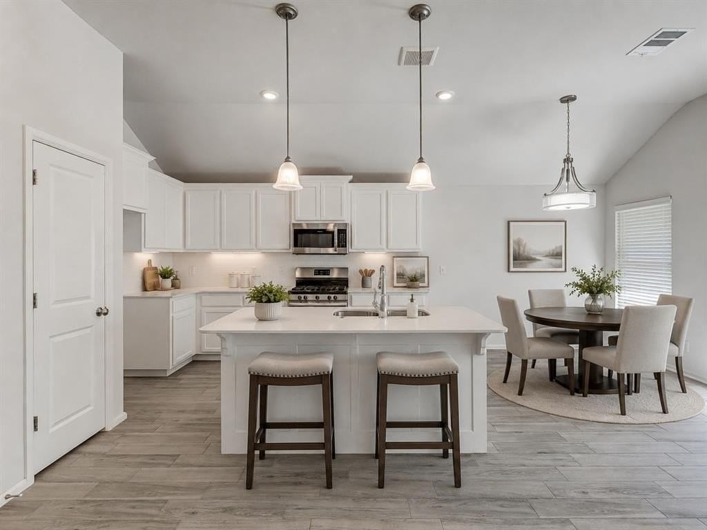 240 Evermore Ln - Photo 4 of 41