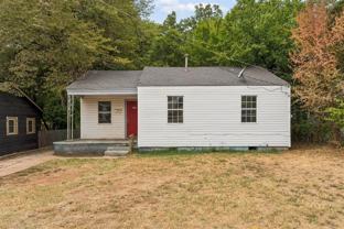 1421 N Page Ave - Photo 1 of 1