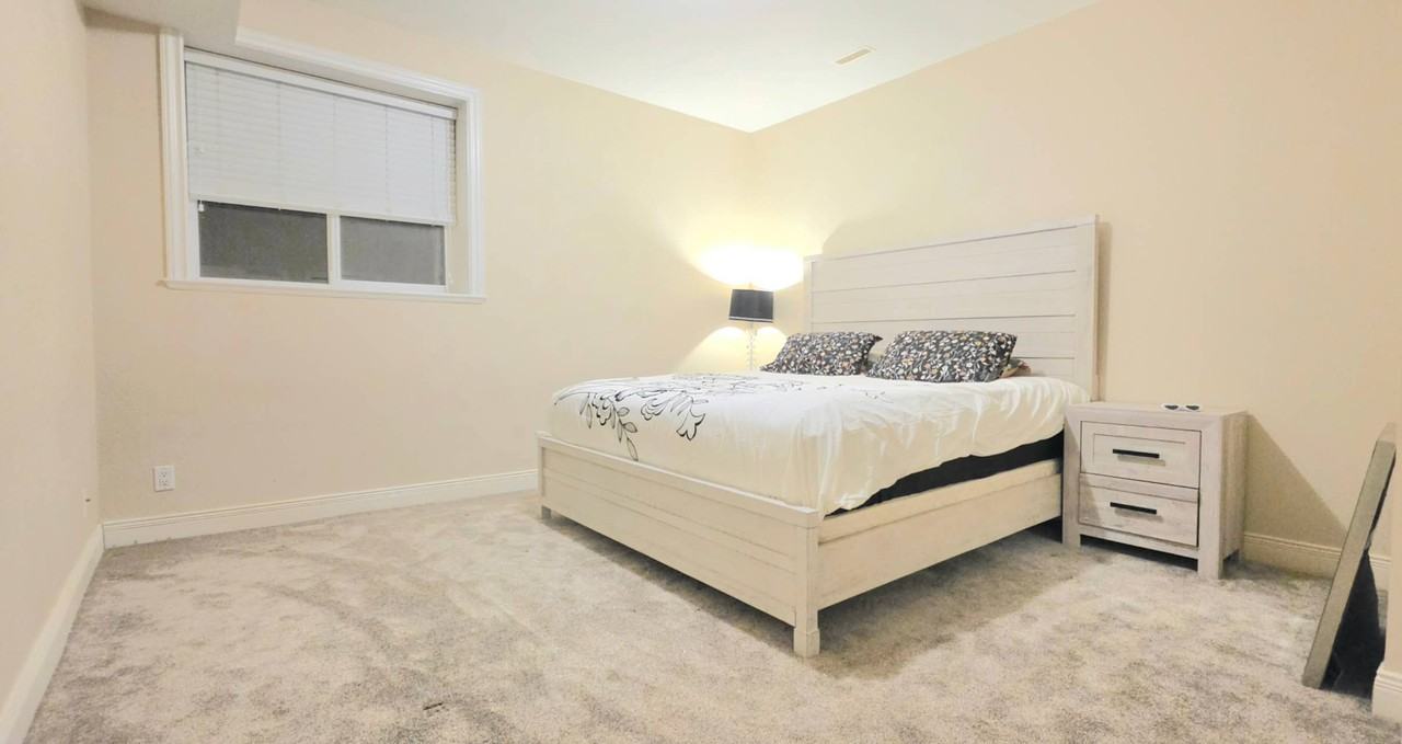 8598 171 Street - Photo 3 of 14
