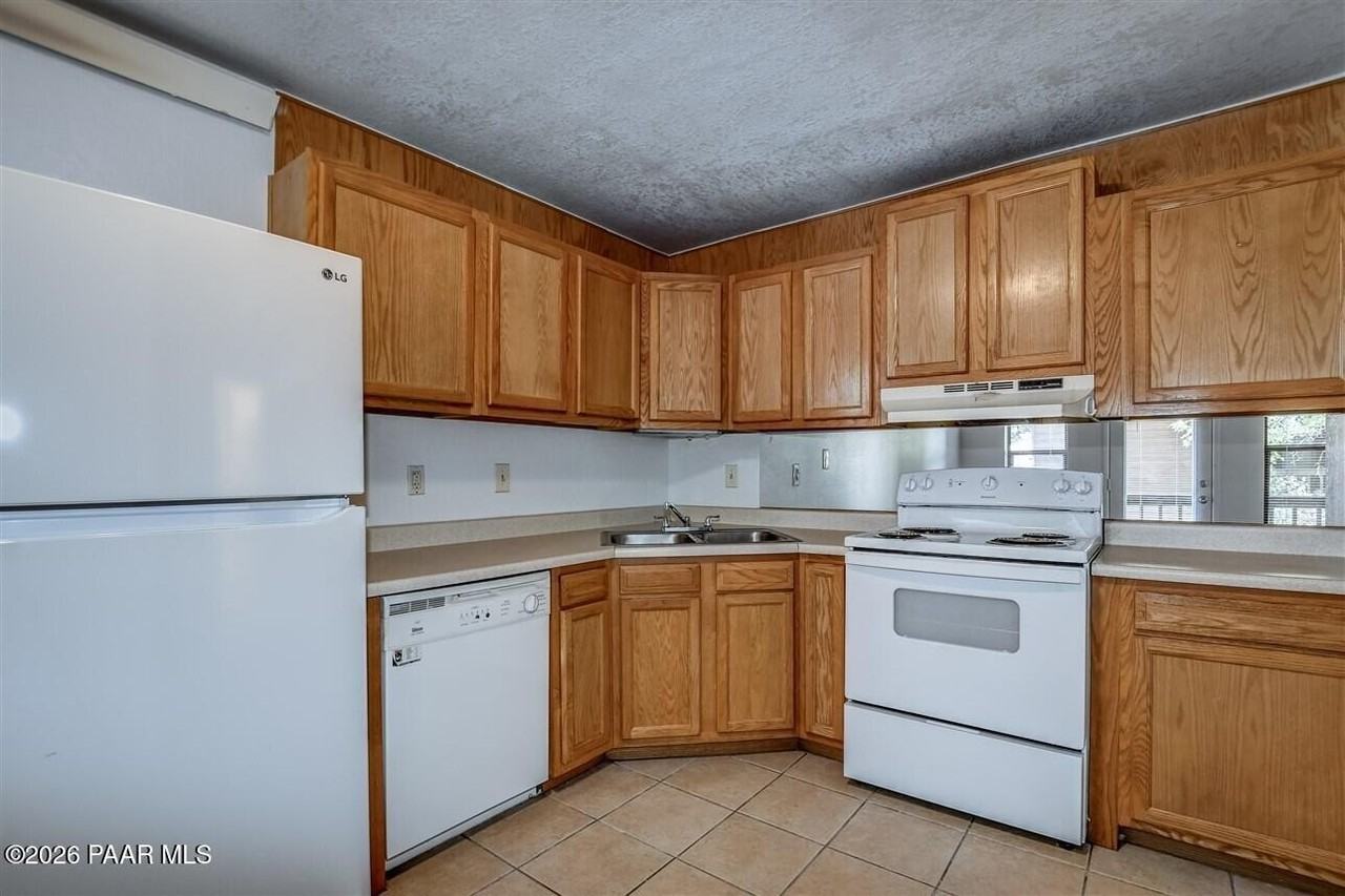 726 Bird St #2C - Photo 3 of 17
