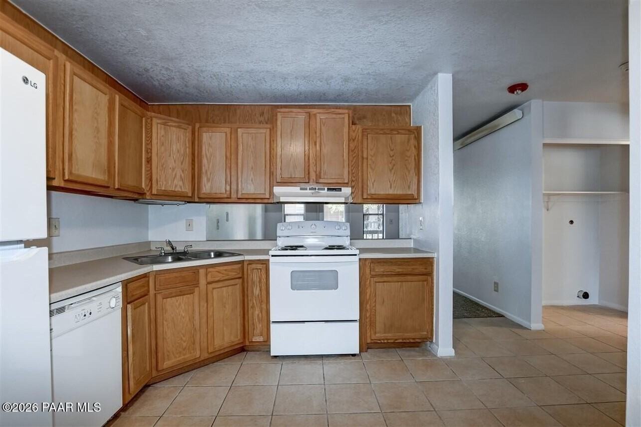726 Bird St #2C - Photo 6 of 17
