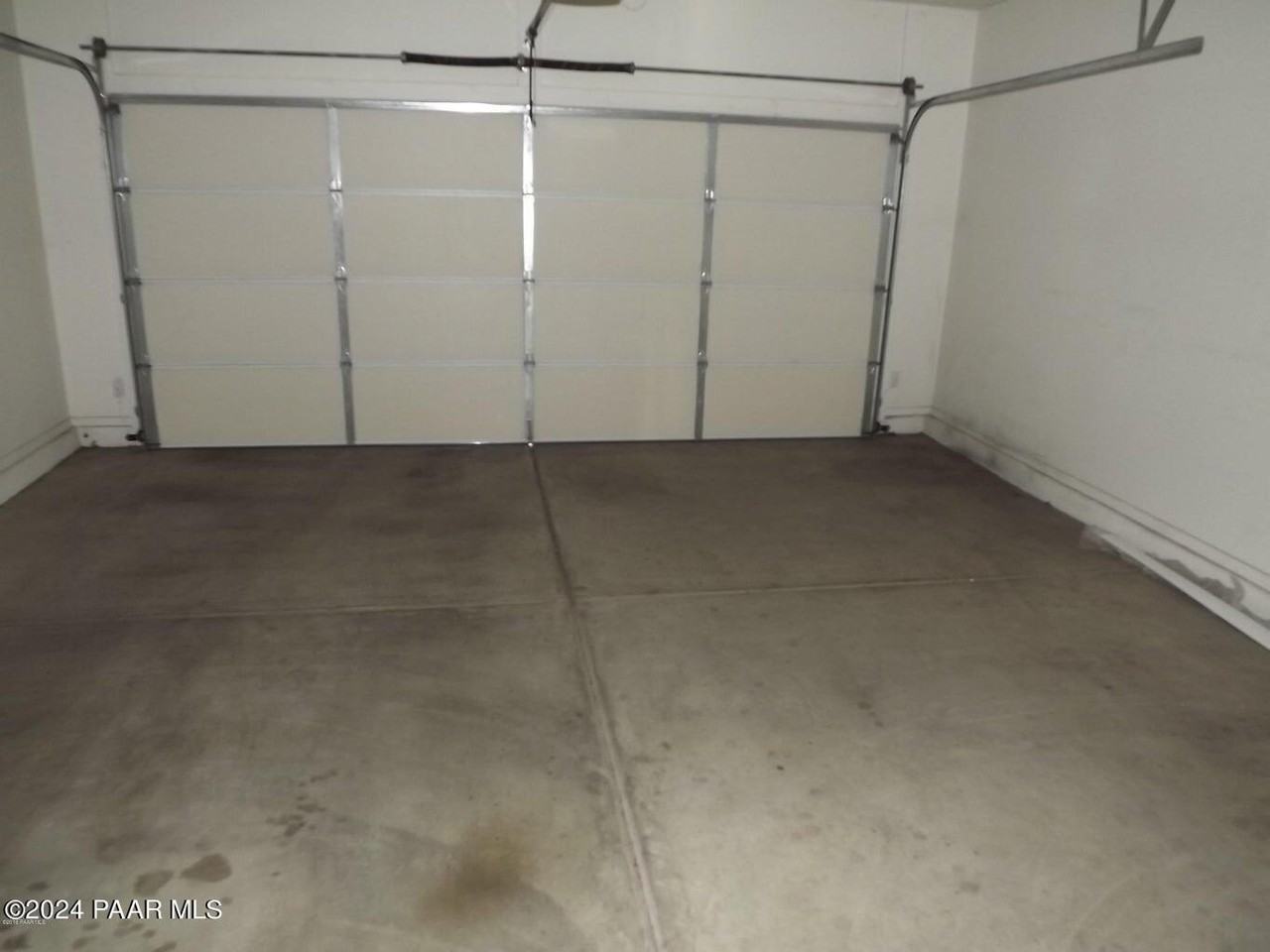 7739 E Crooked Creek Trl - Photo 3 of 10