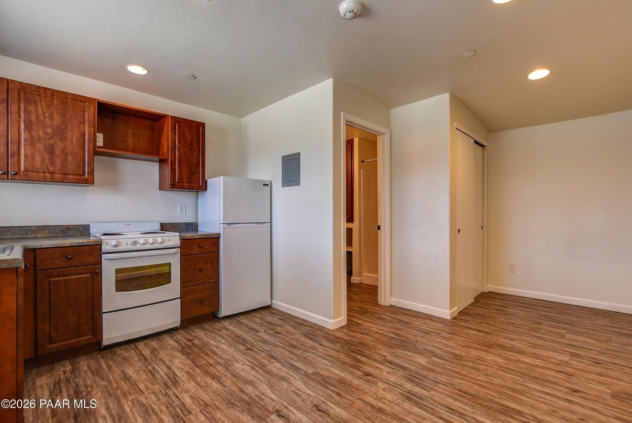 1141 E Gurley St #22 - Photo 2 of 6