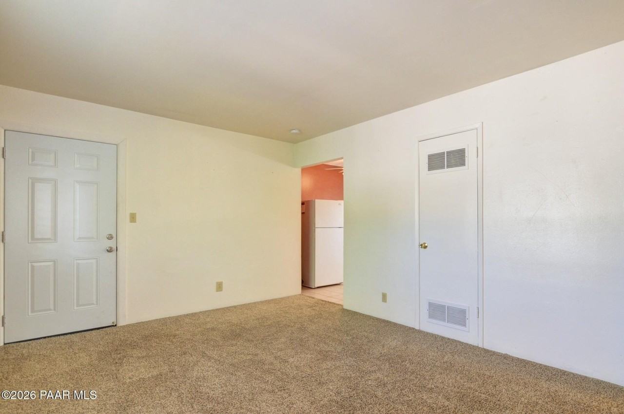 278 S Hardin St #D - Photo 5 of 12