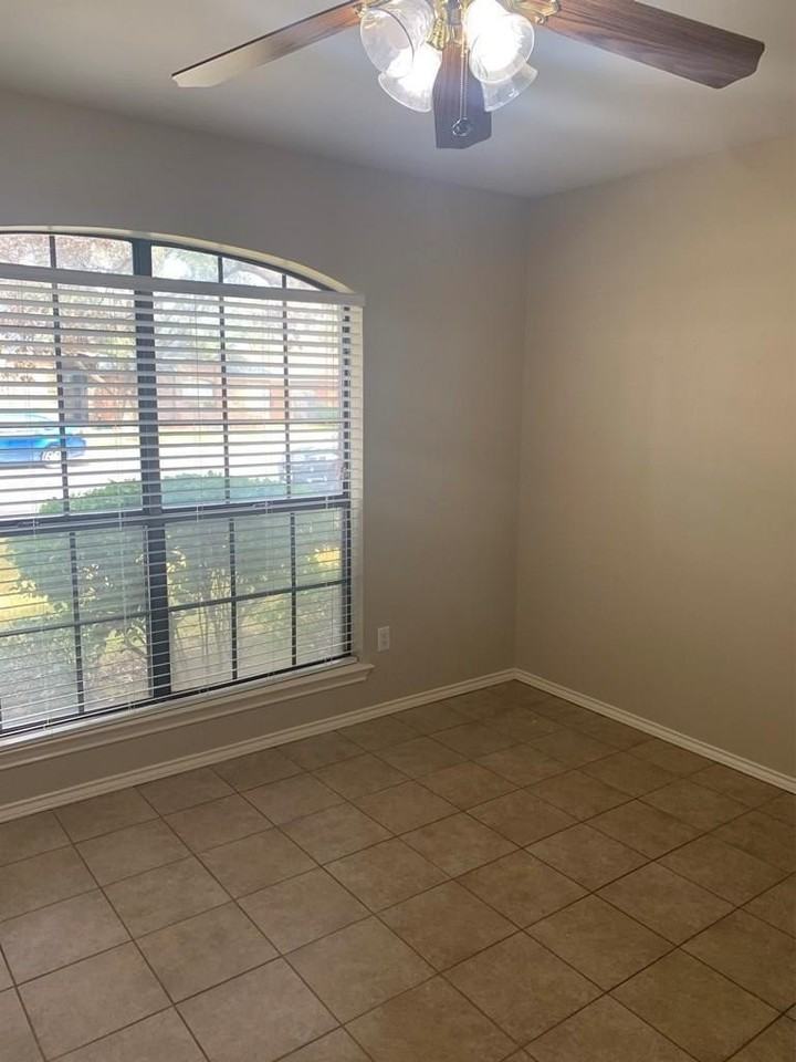 1711 Castleford Rd - Photo 7 of 10