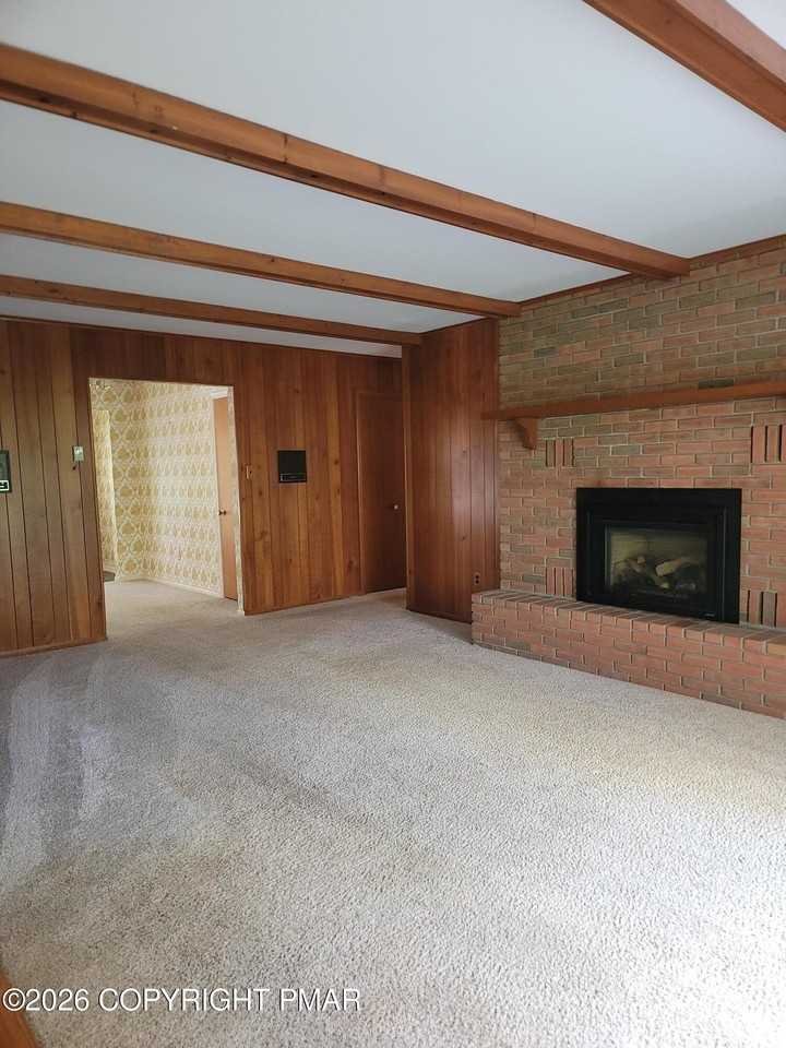 335 Colgate Ln - Photo 2 of 18