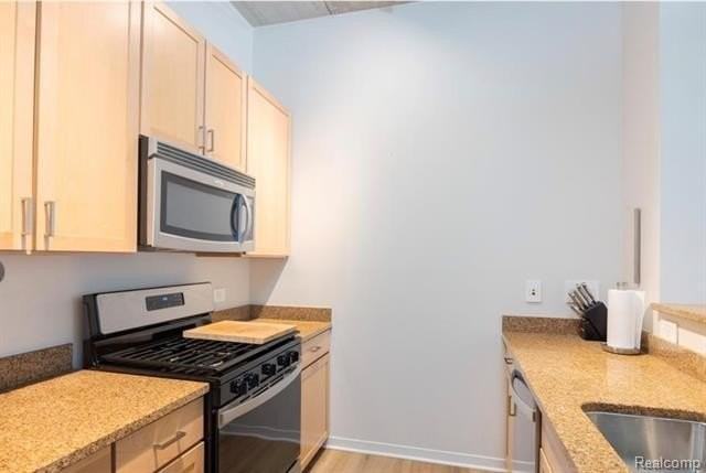 3670 Woodward Ave #205 - Photo 3 of 19