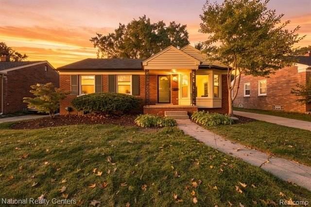 4436 Robinwood Ave - Photo 2 of 31