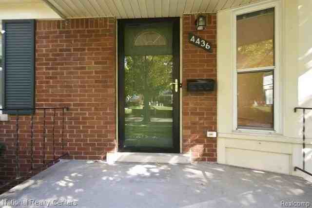 4436 Robinwood Ave - Photo 5 of 31