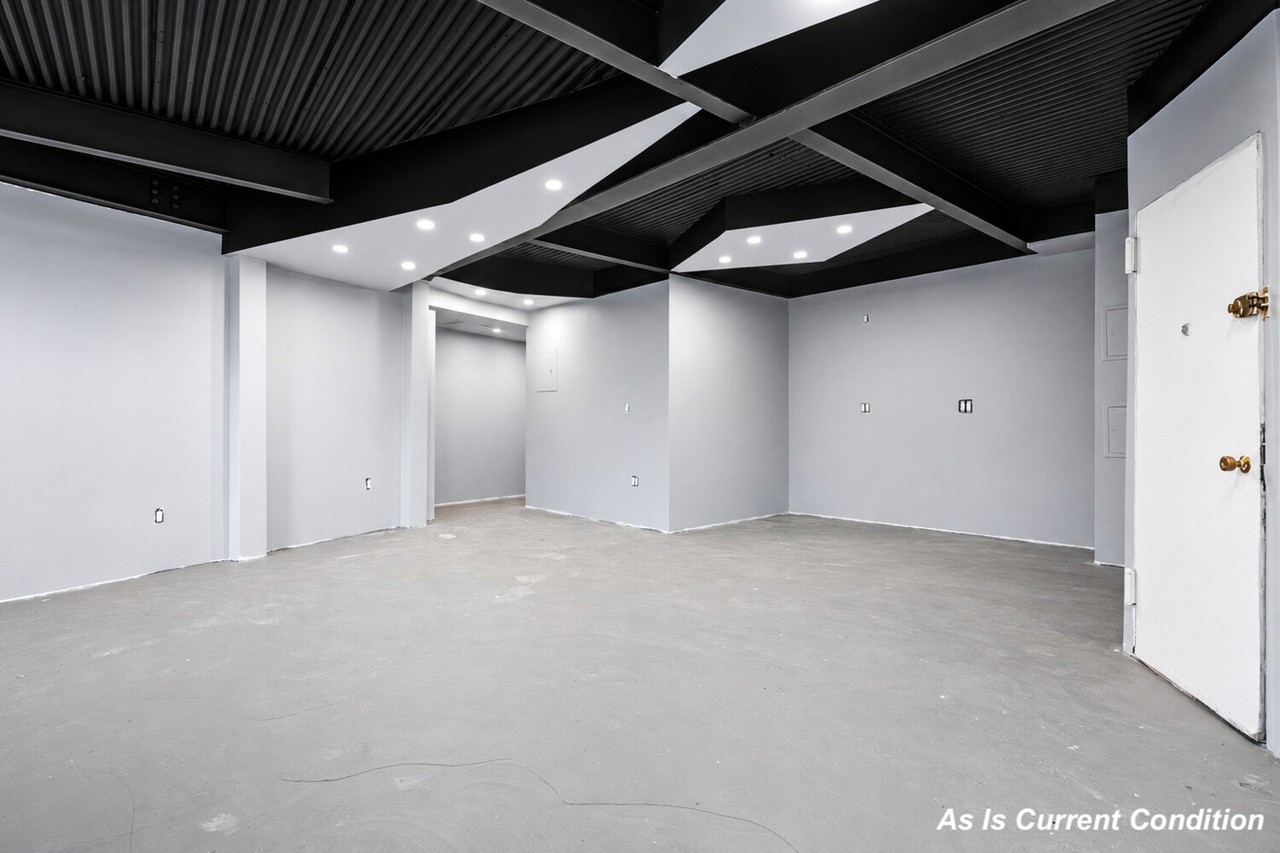 207 Ocean Pkwy - Photo 3 of 6