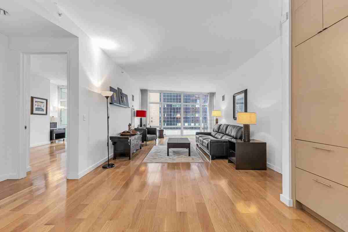 1600 Broadway - Photo 3 of 10