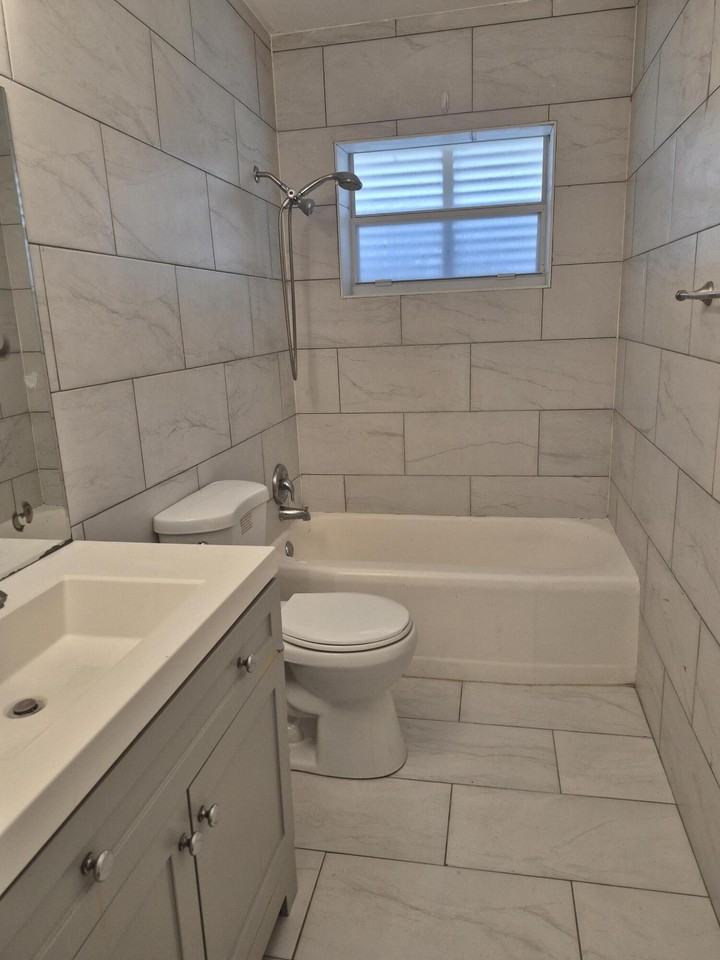 103 N 12th St - Photo 3 of 9