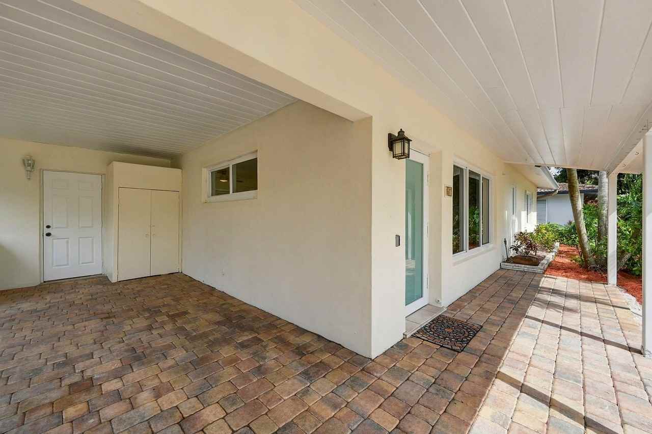 617 Nw 28th Ct #617 - Photo 3 of 19