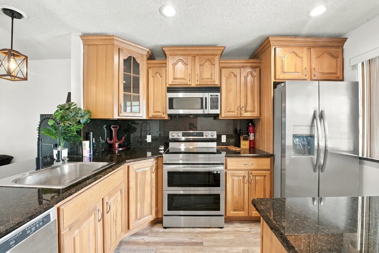 4545 Luxemburg Ct #303 - Photo 6 of 50