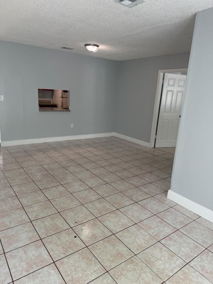 21312 Nw 40th Circle Ct #21312 - Photo 5 of 16