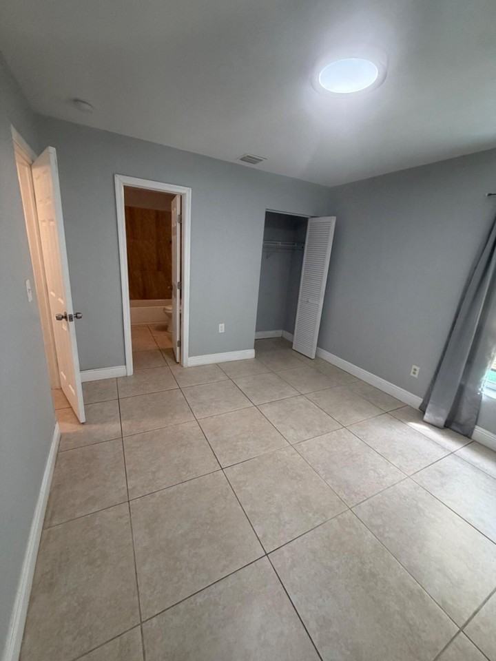 2910 Nw 195th St - Photo 6 of 18