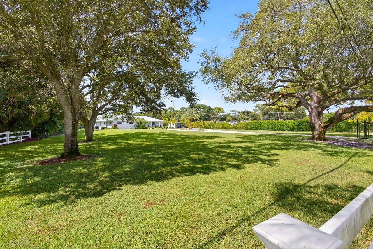 4628 Square Lake Dr - Photo 4 of 50