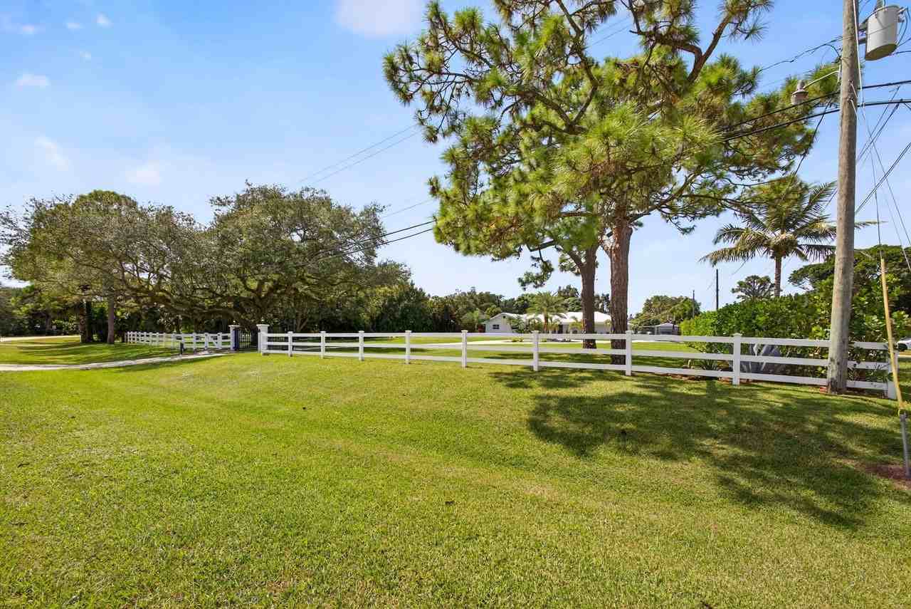 4628 Square Lake Dr - Photo 6 of 50