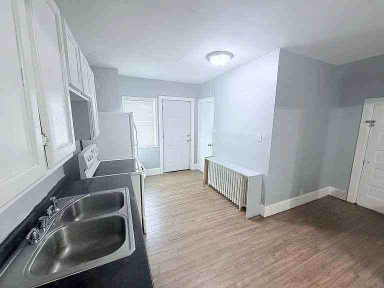 1056 3rd St E #1 - Photo 4 of 18