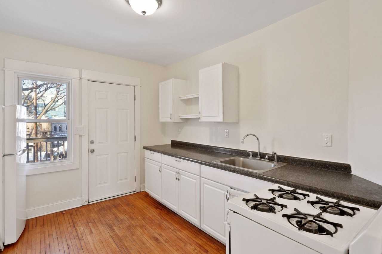 2608 2nd Ave S #2 - Photo 5 of 22