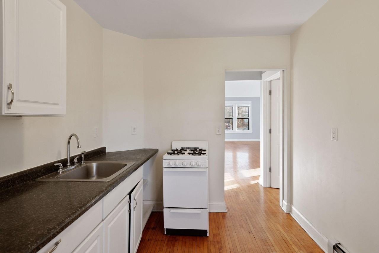 2608 2nd Ave S #2 - Photo 6 of 22