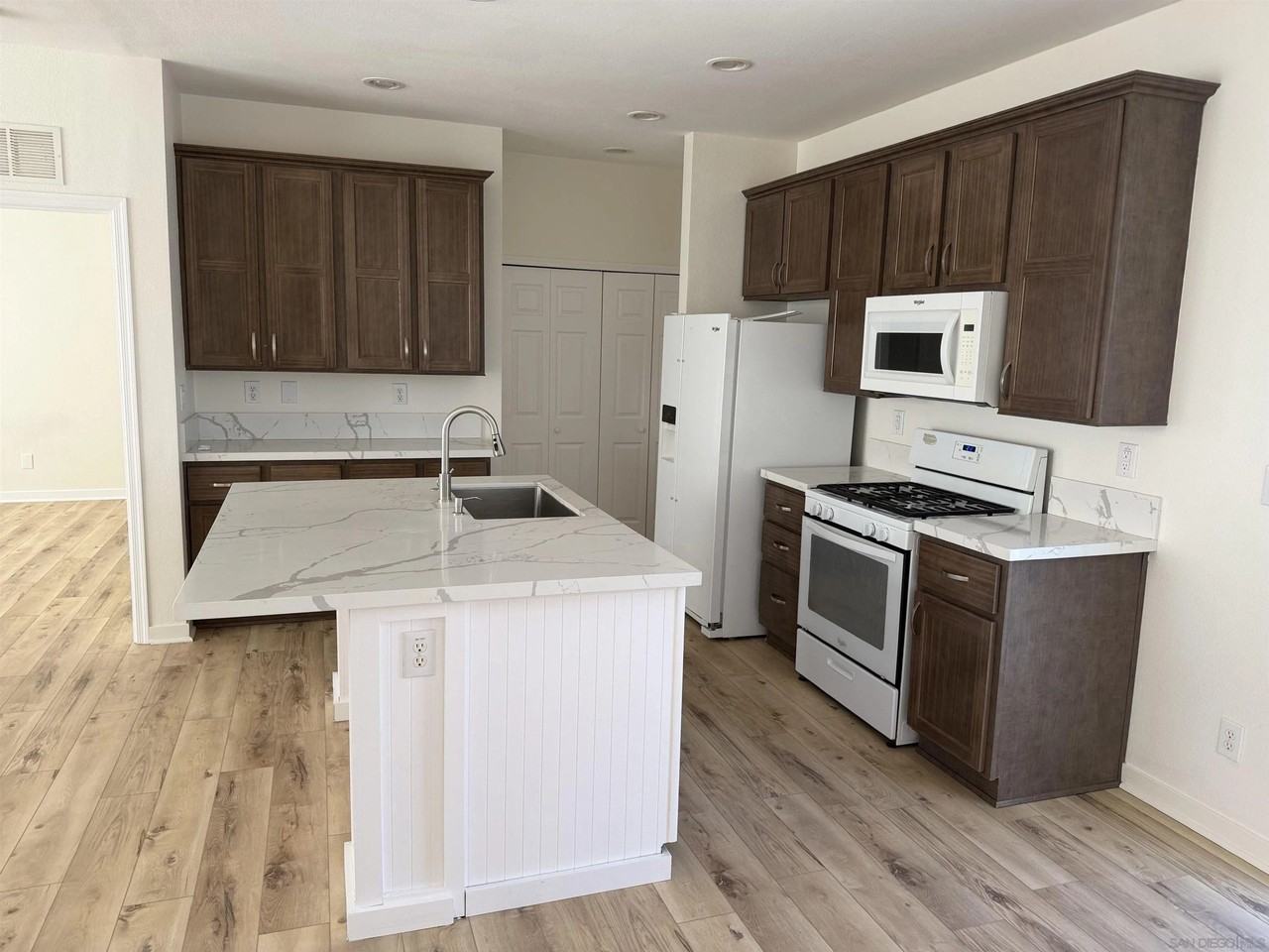 3967 Rogers Rd - Photo 2 of 26