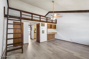 featured image of 2005 Carlton Dr #5