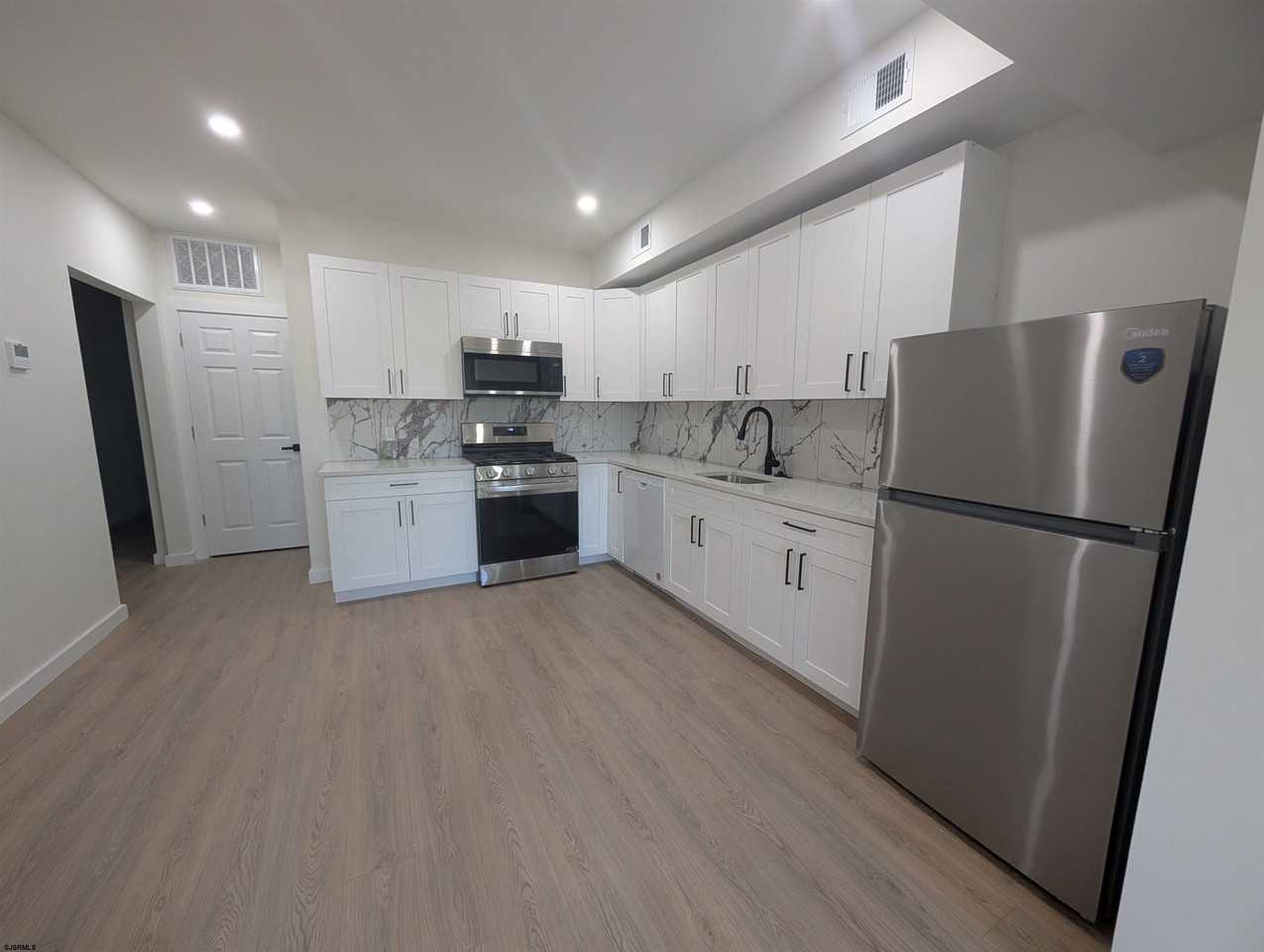 211 Oriental Ave #1 - Photo 6 of 14