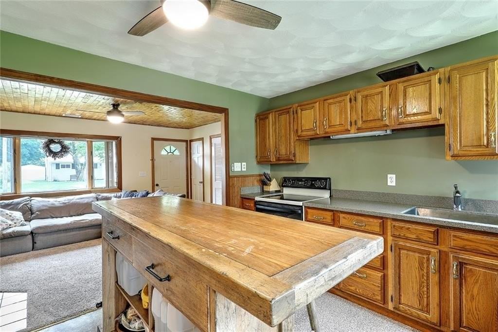 52 Leroy Dr - Photo 7 of 16
