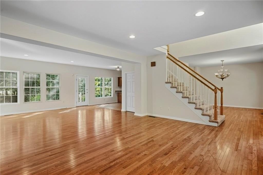 30 Arbor Dr - Photo 5 of 28