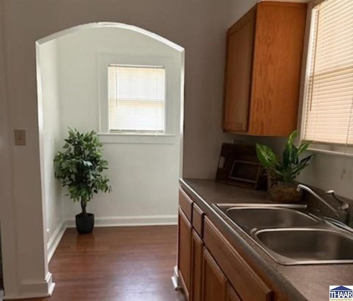 2228 S 7th St - Photo 6 of 13