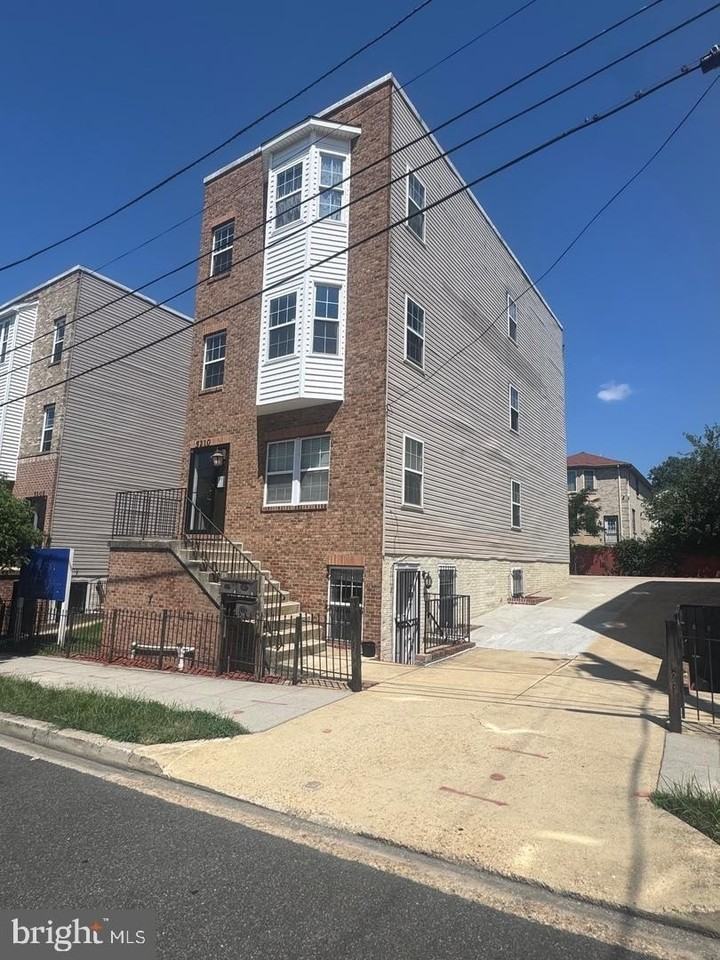 5210 F St Se #1 - Photo 2 of 24