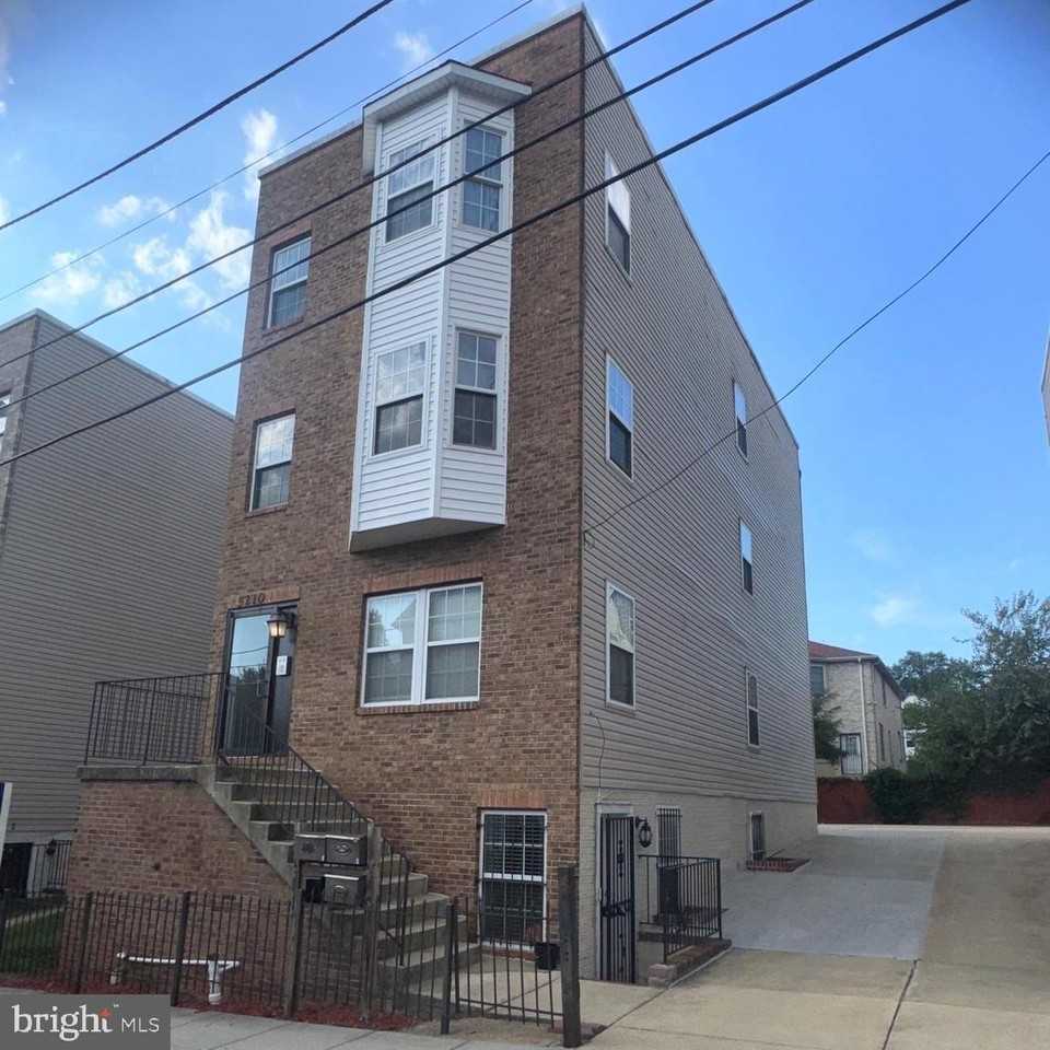 5210 F St Se #1 - Photo 4 of 24