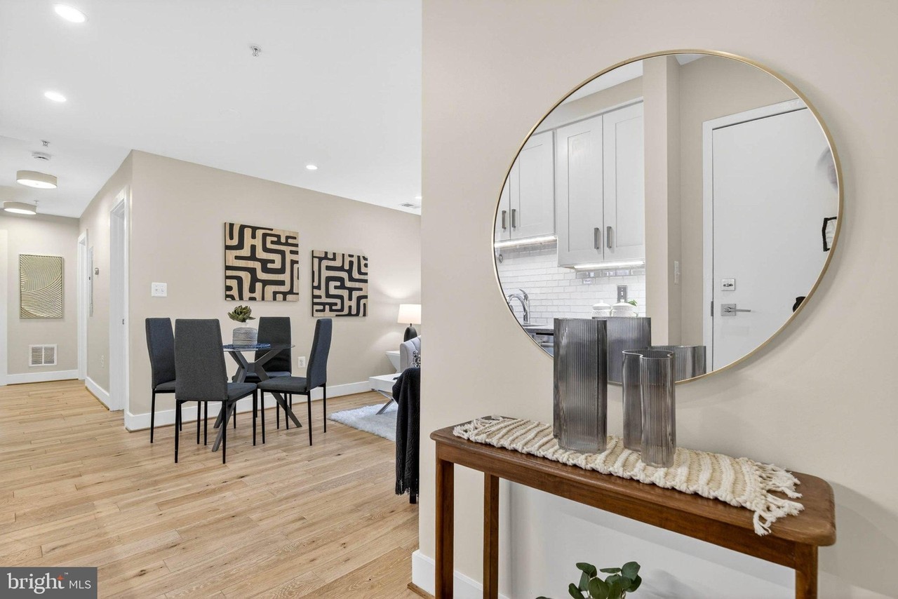 1516 K St Se #2C - Photo 2 of 24