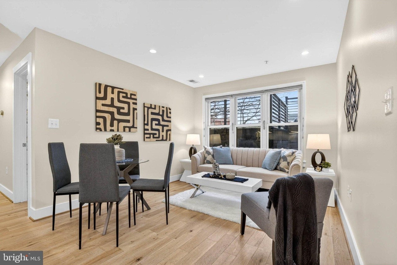1516 K St Se #2C - Photo 3 of 24