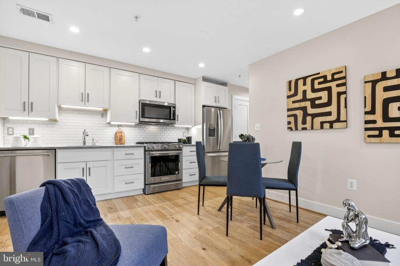 1516 K St Se #2C - Photo 6 of 24