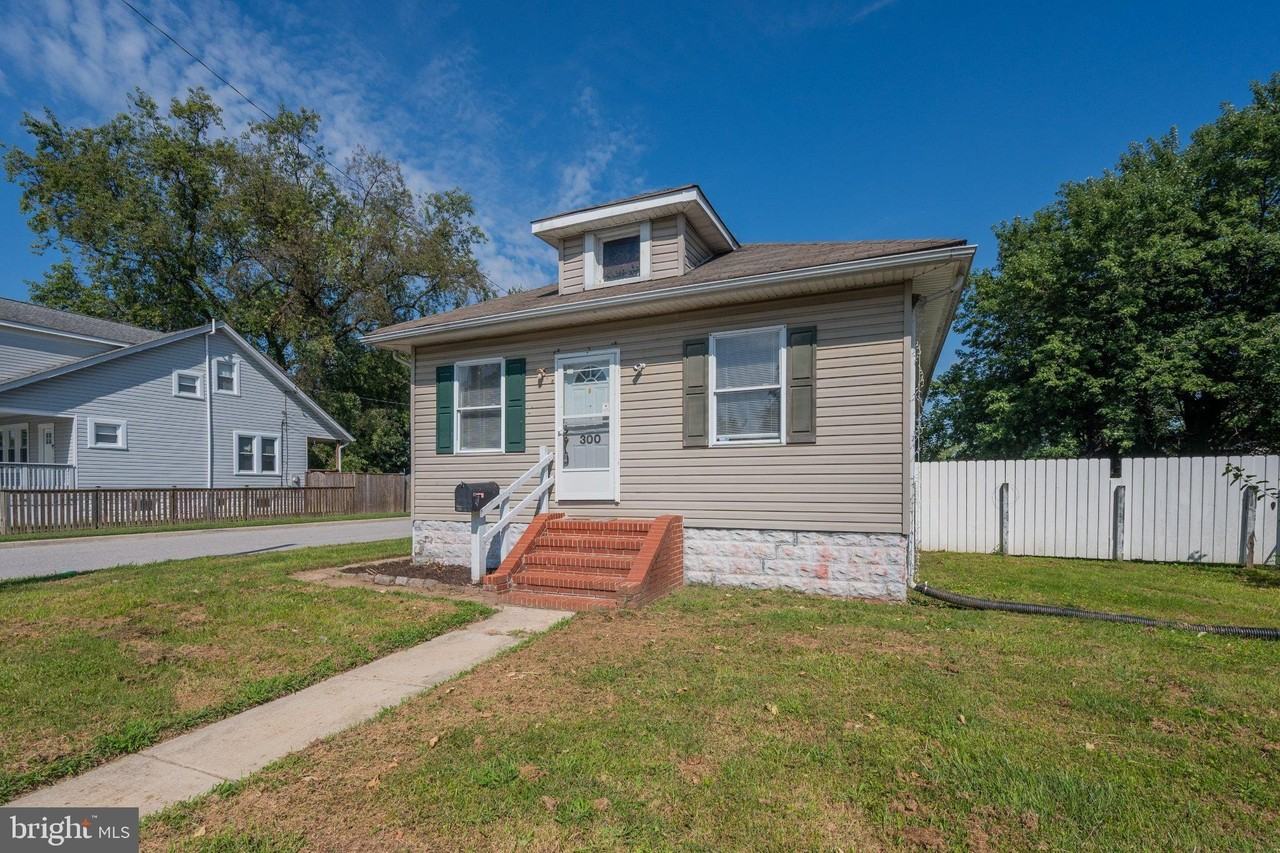 300 Doris Ave - Photo 2 of 36