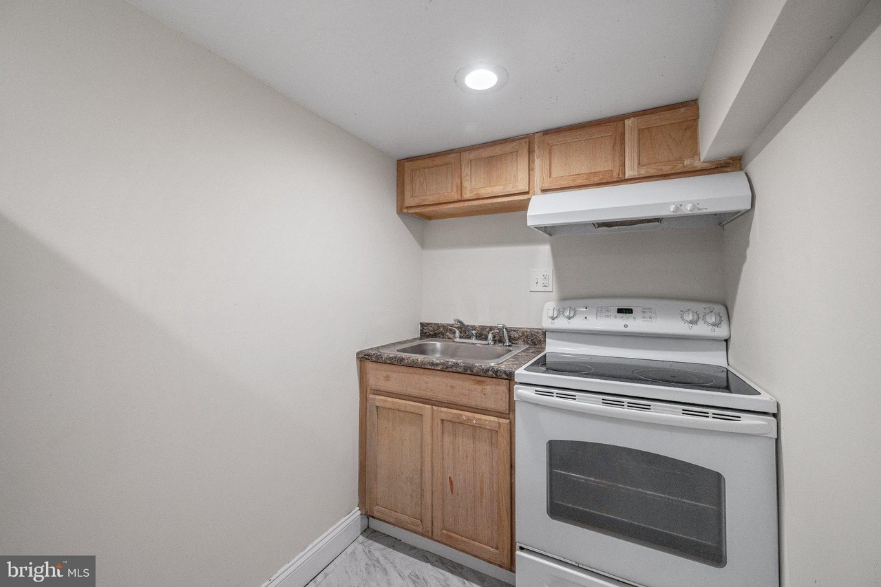 300 Doris Ave - Photo 5 of 6