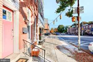 featured image of 1440 E Fort Ave