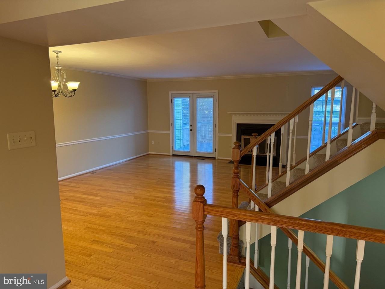 8526 London Bridge Way - Photo 2 of 29