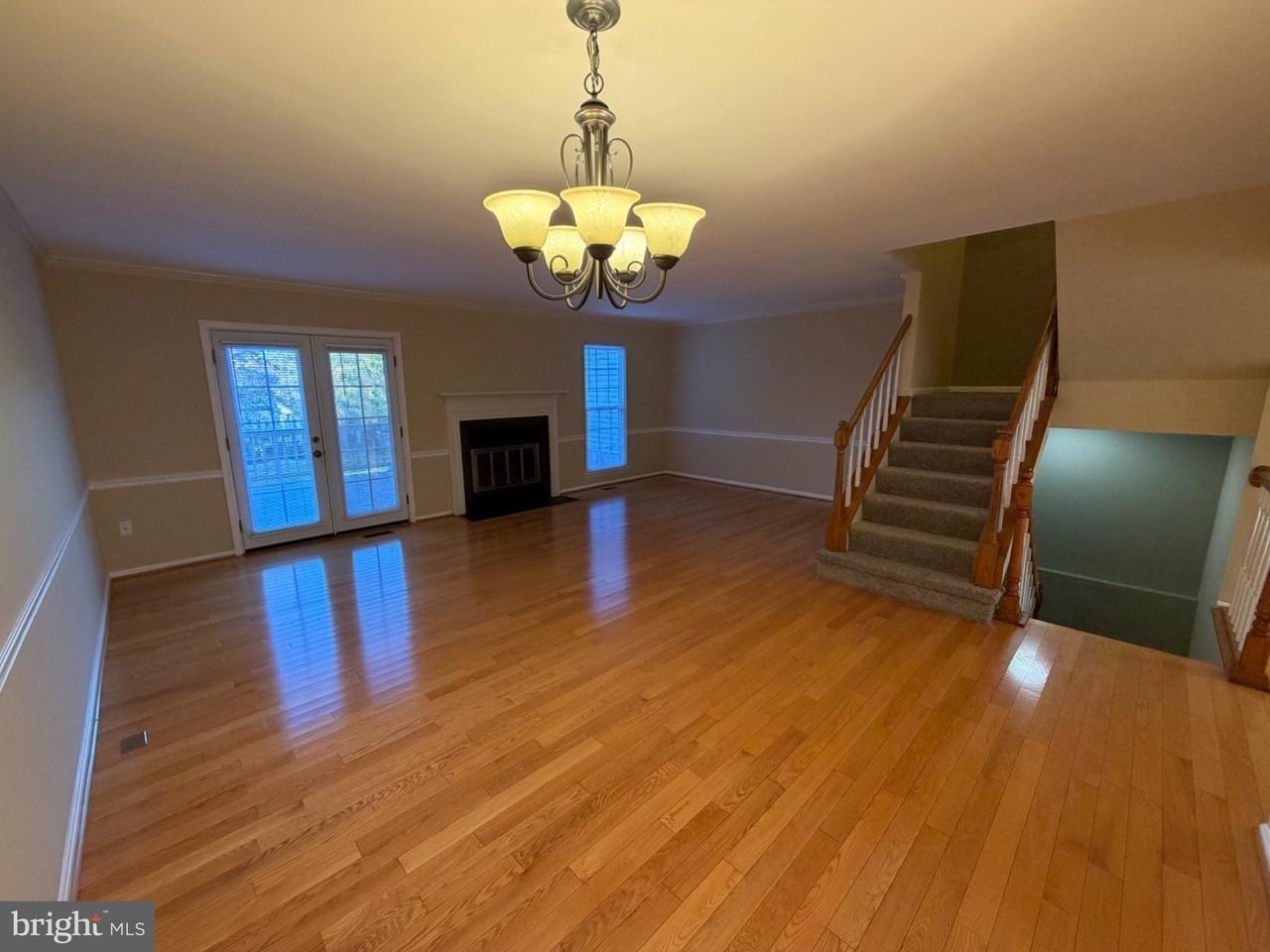 8526 London Bridge Way - Photo 4 of 29