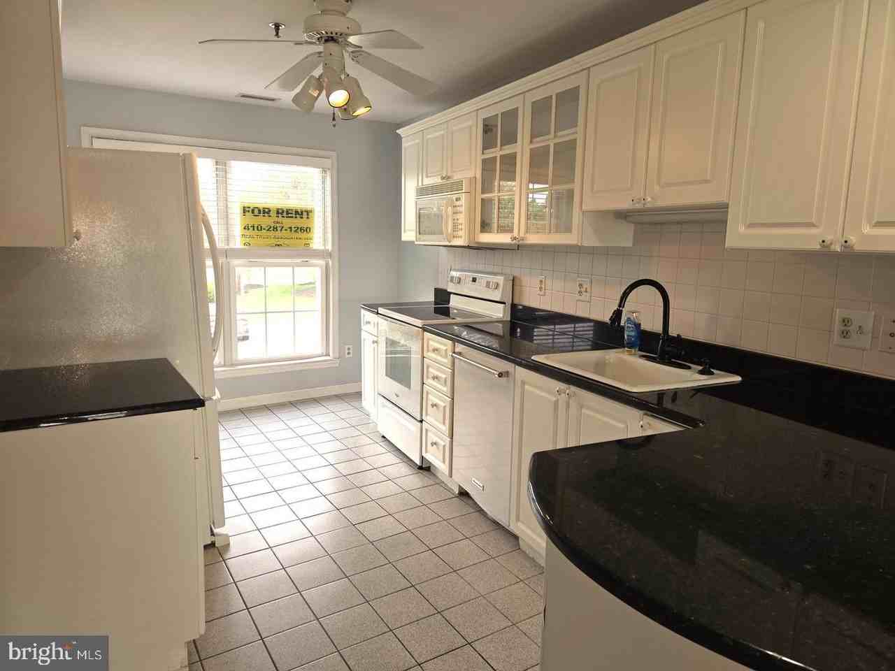 12 Owens Landing Ct Apt B - Photo 7 of 28
