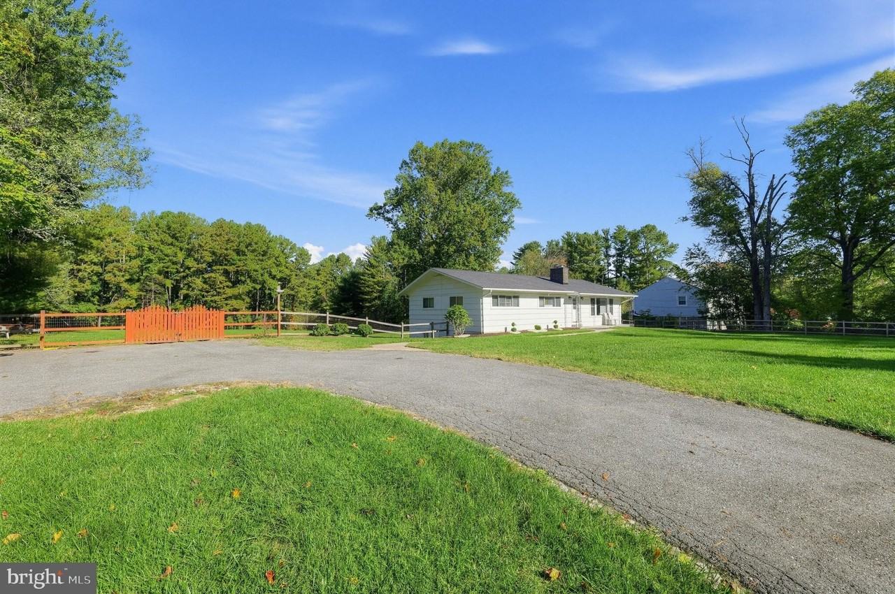 6944 Pindell School Rd - Photo 3 of 42