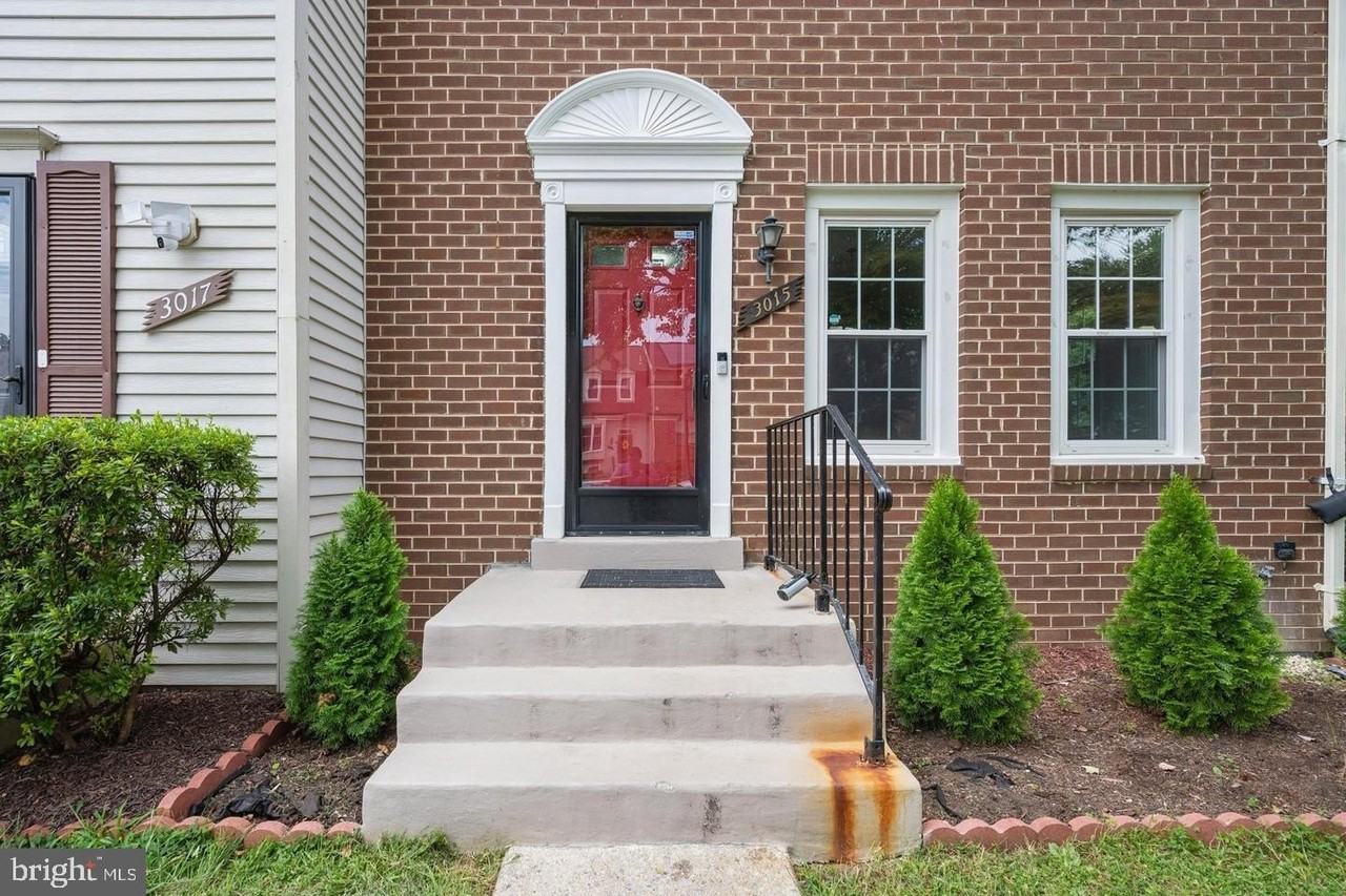 3015 Mozart Dr - Photo 2 of 20